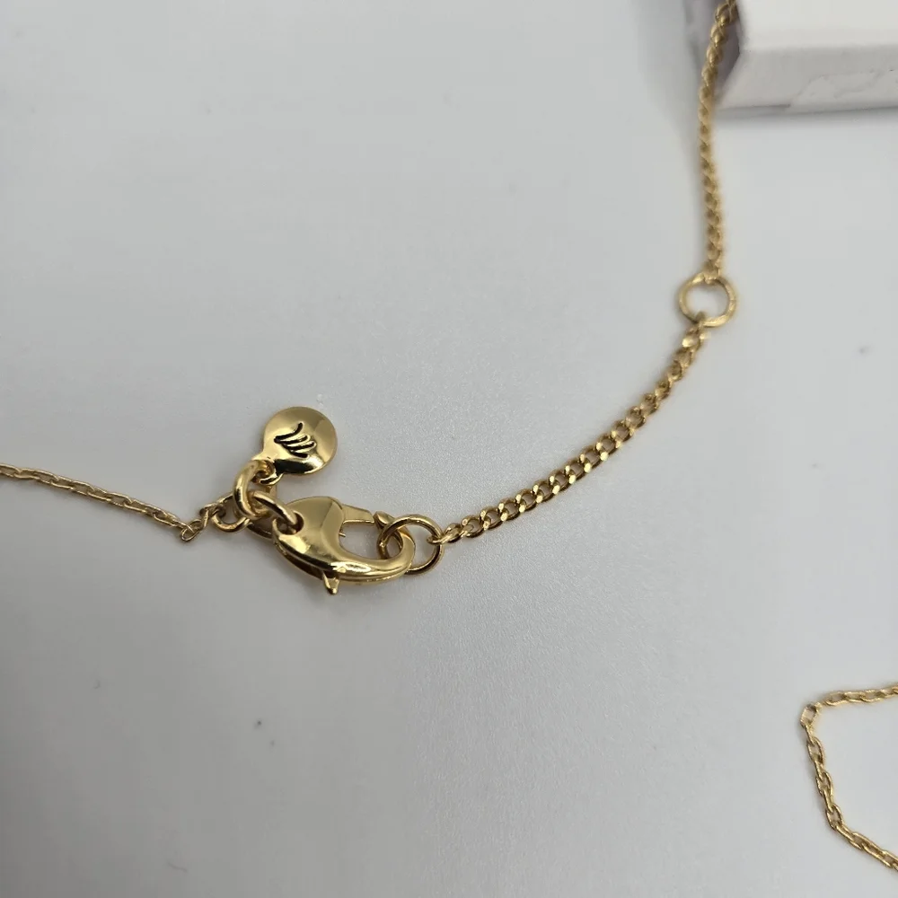 Madewell Gold Clover Coin Delicate Charm Necklace Everyday Minimalist Formal NWT - Picture 6 of 9